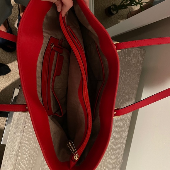 MICHAEL Micheal Kors Jet Set Leather Tote Bag - Picture 3 of 7